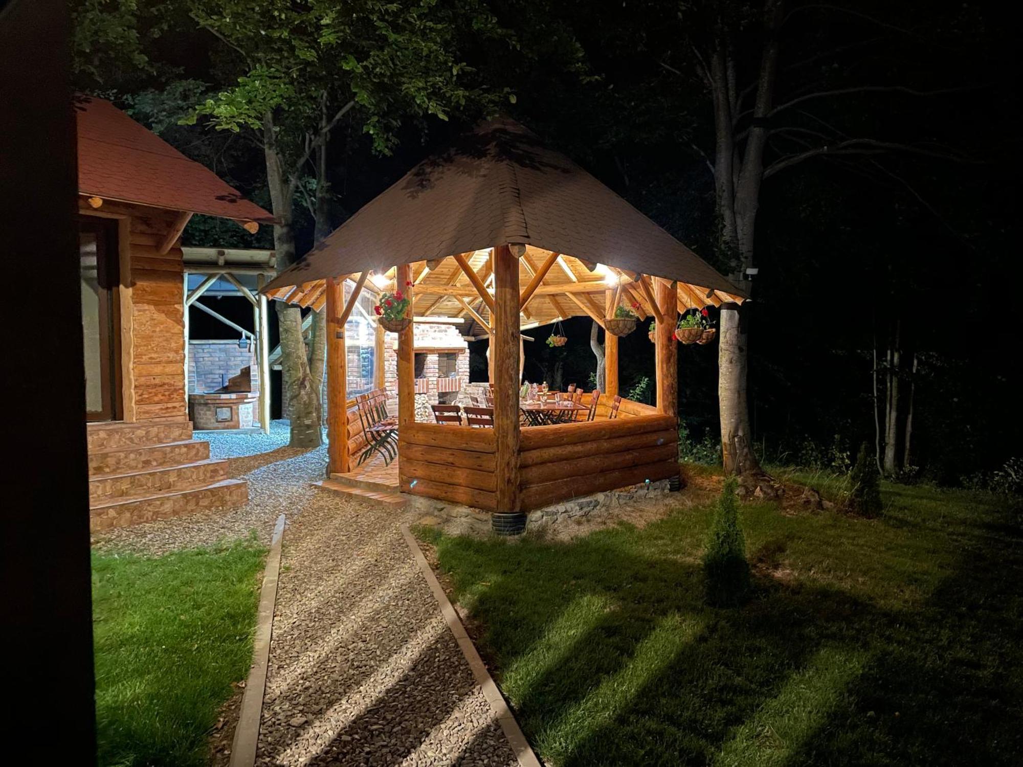 Hanna'S Hidden Haven Harghita-Bai Exterior photo